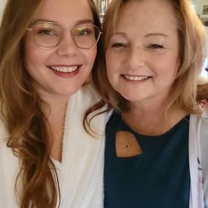 Meet your Posher, Deedra